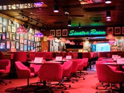 hobnobbing in atlanta johnnys hideaway